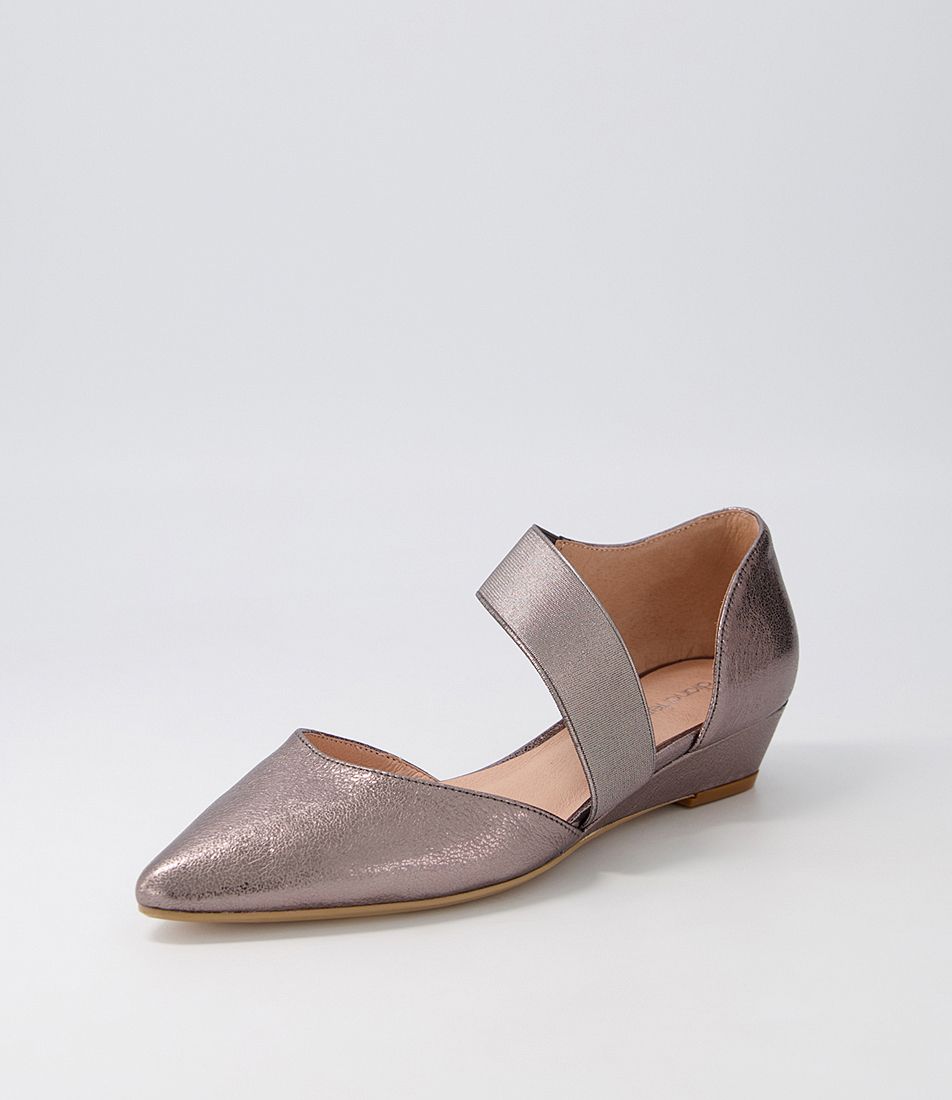 Poala Pewter Crackle Leather Heels