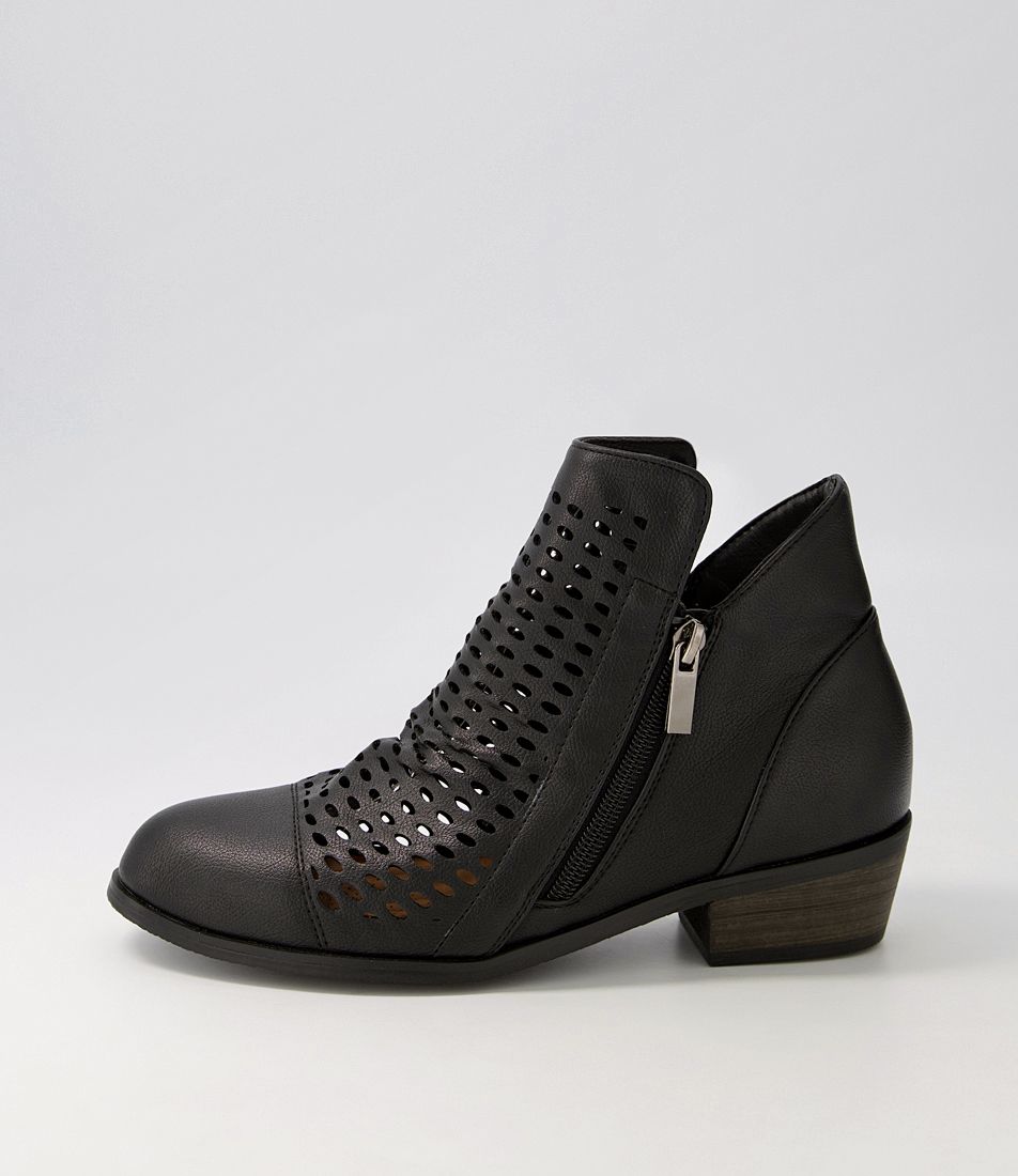 Calissie Black Ankle Boots