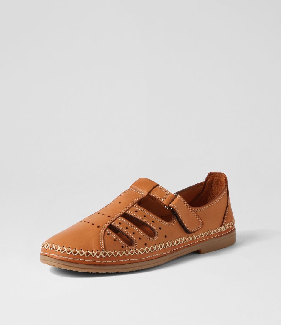 Boya Tan Leather Flat Shoes