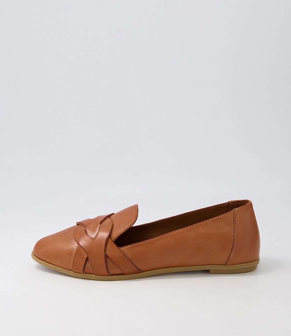 Lorine Tan Leather Flat Shoes