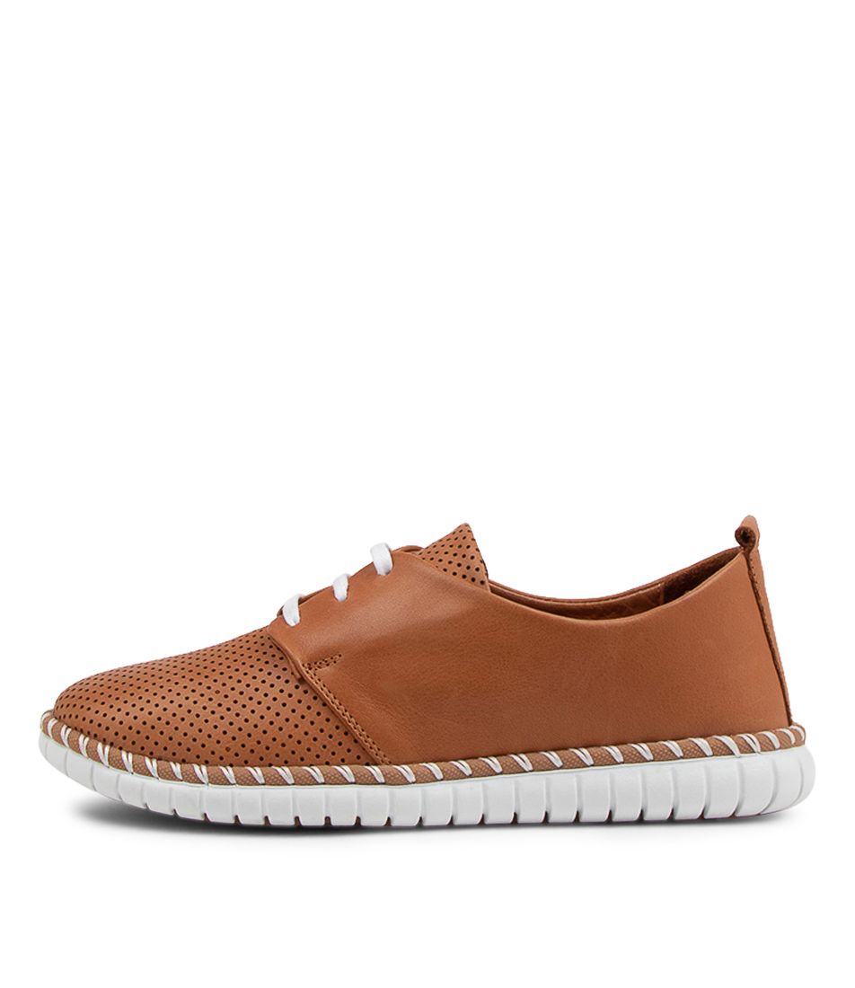 Sincere Tan Leather Sneakers