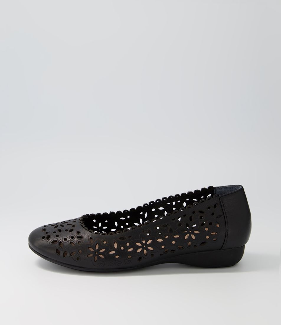 Elvria Black Leather Ballet Flats