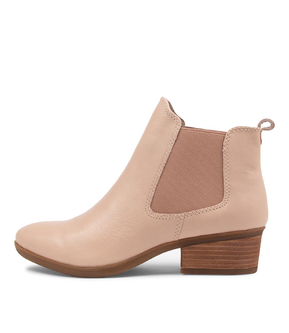 Zenna Blush Leather Ankle Boots