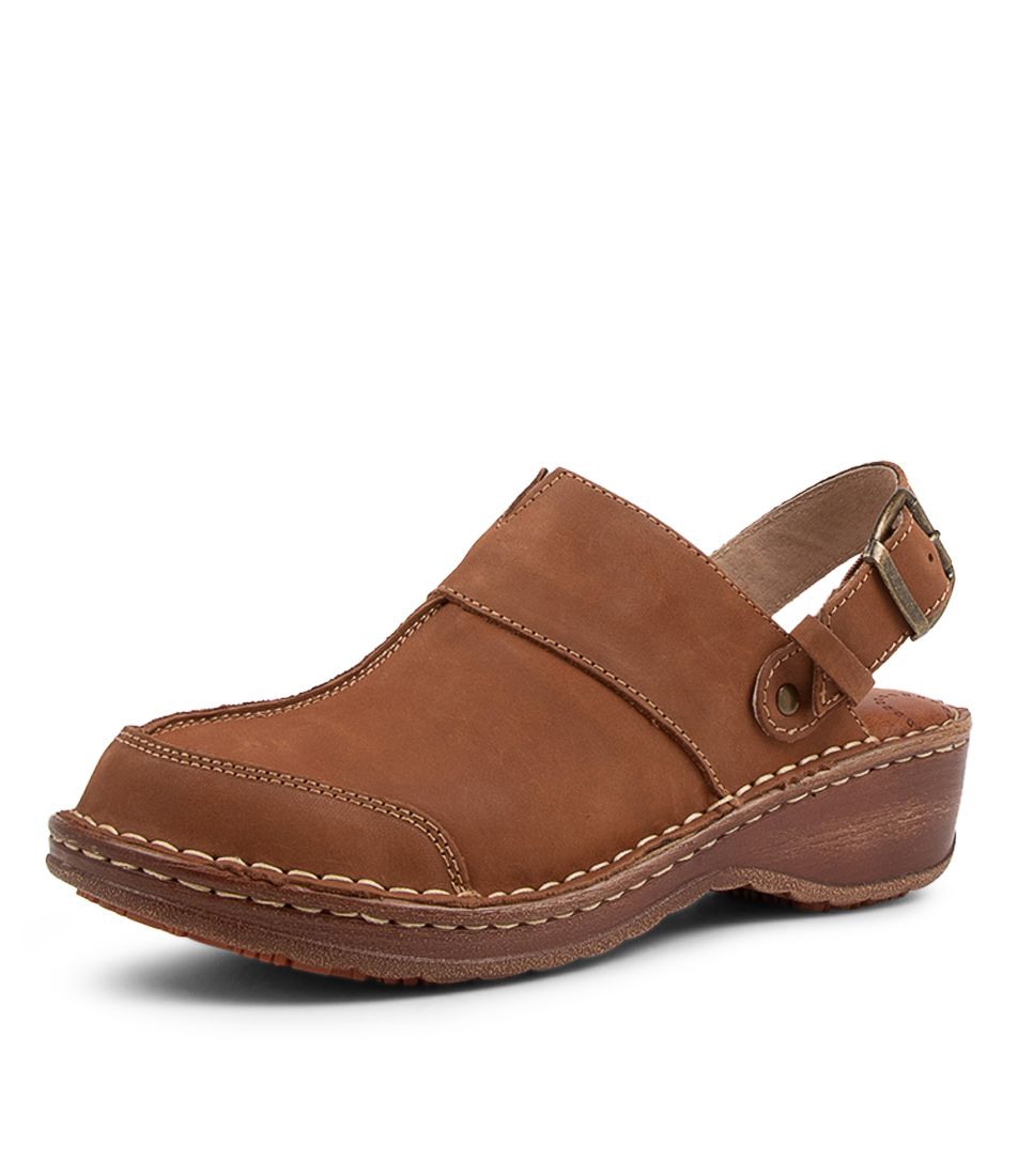 Niliya Cinnamon Leather Slip On Shoes
