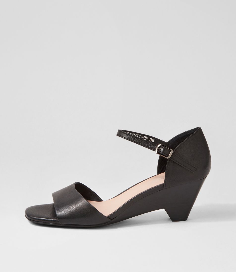 Faytful Black Leather Sandals