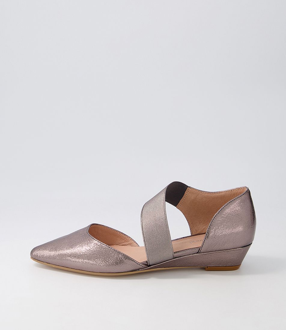 Poala Pewter Crackle Leather Heels