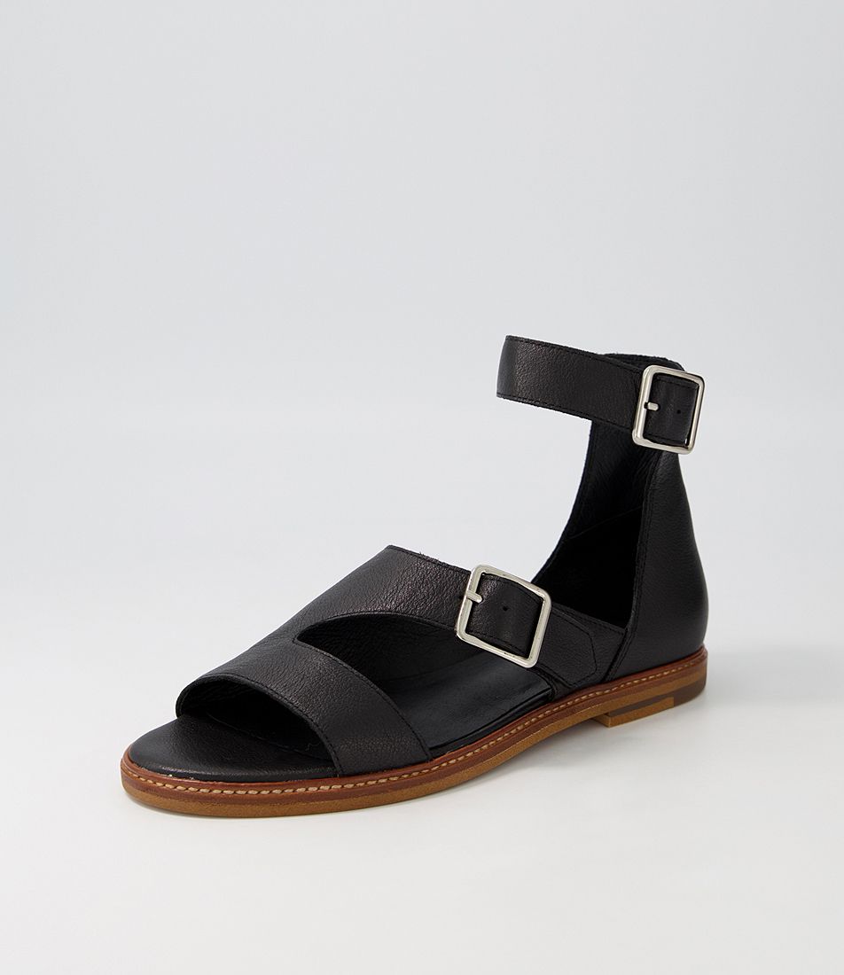Nasenji Black Leather Sandals