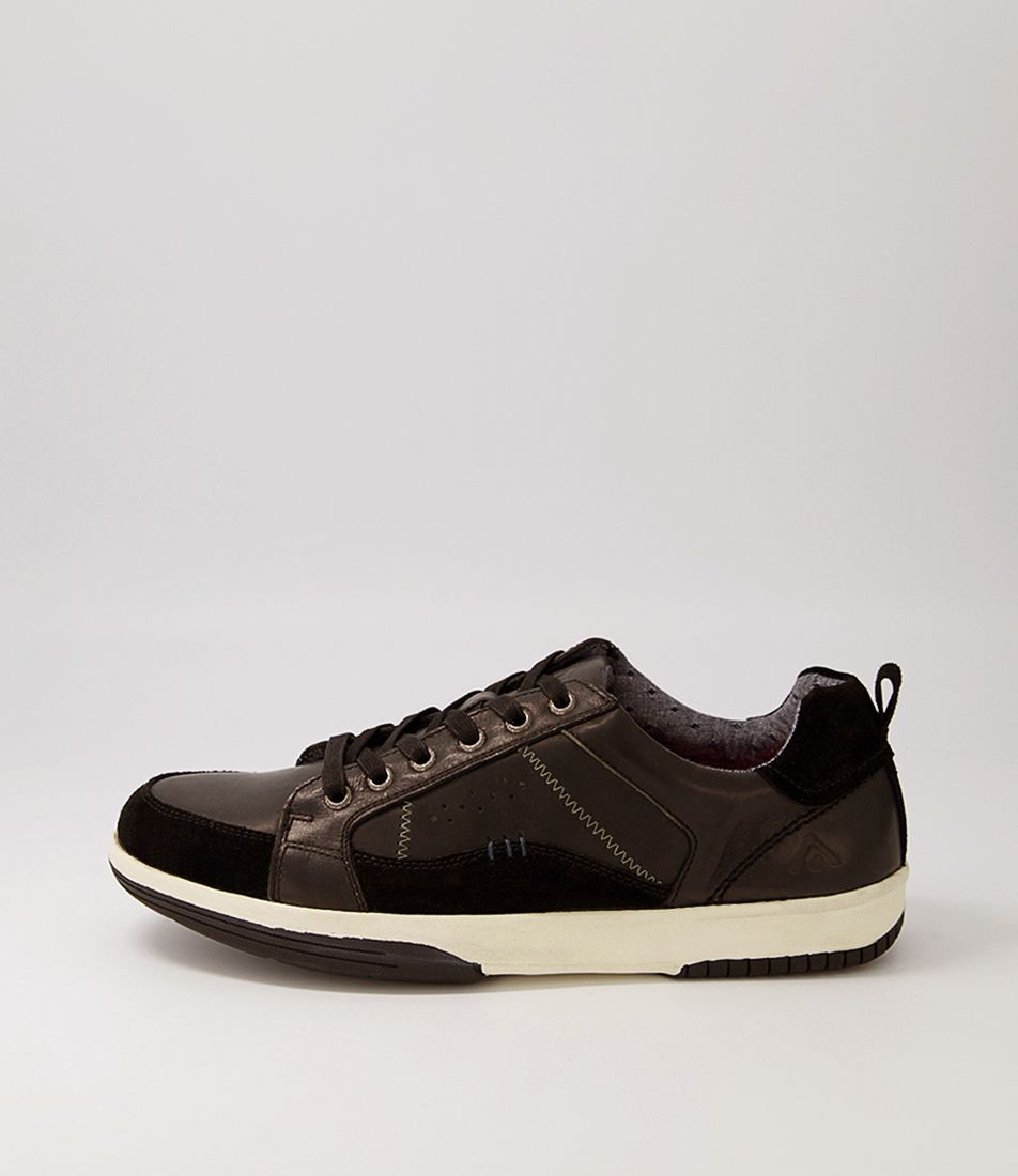 Vic Black Pull Up Leather Sneakers