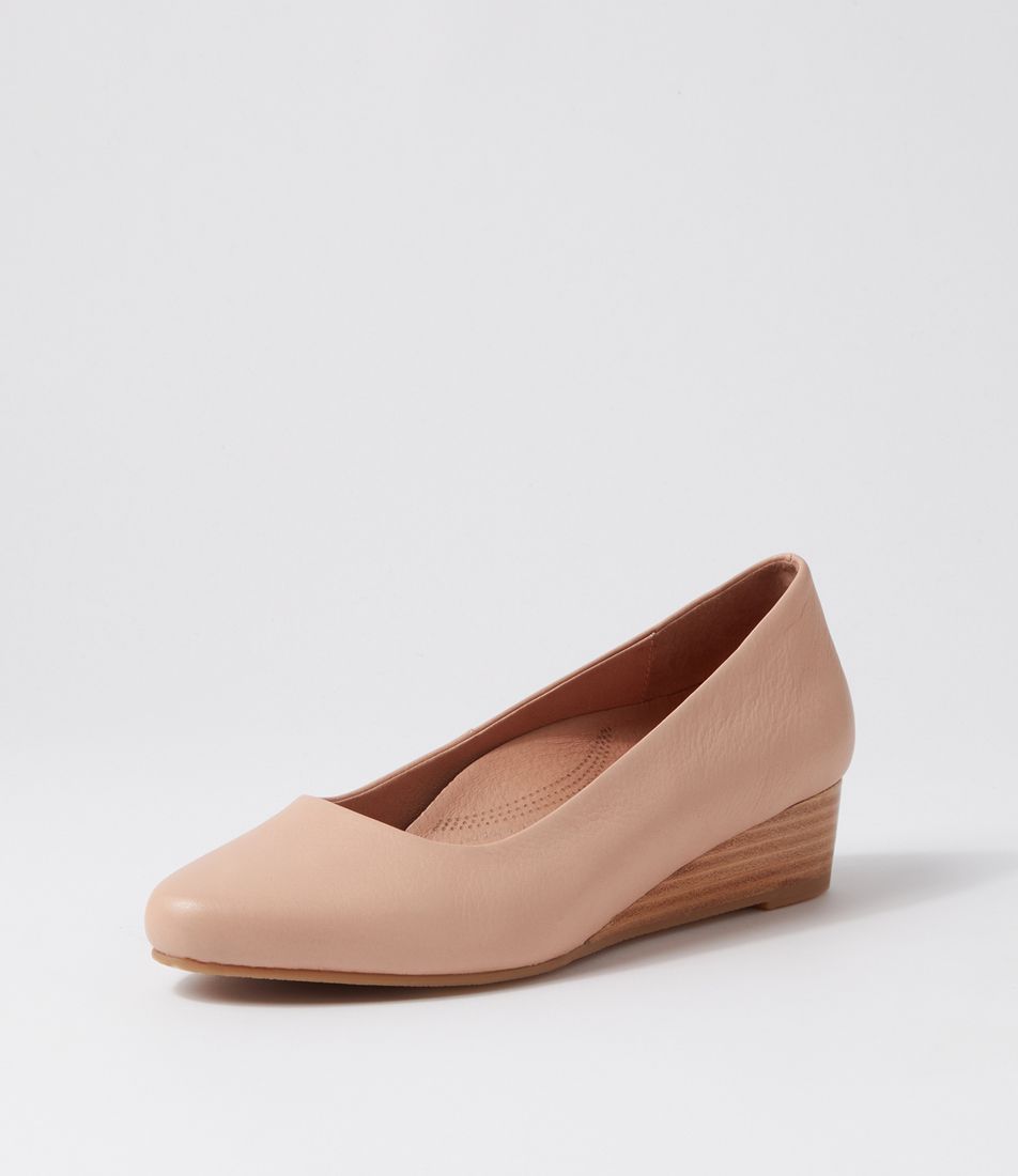 Gracies Dark Nude Leather Wedges
