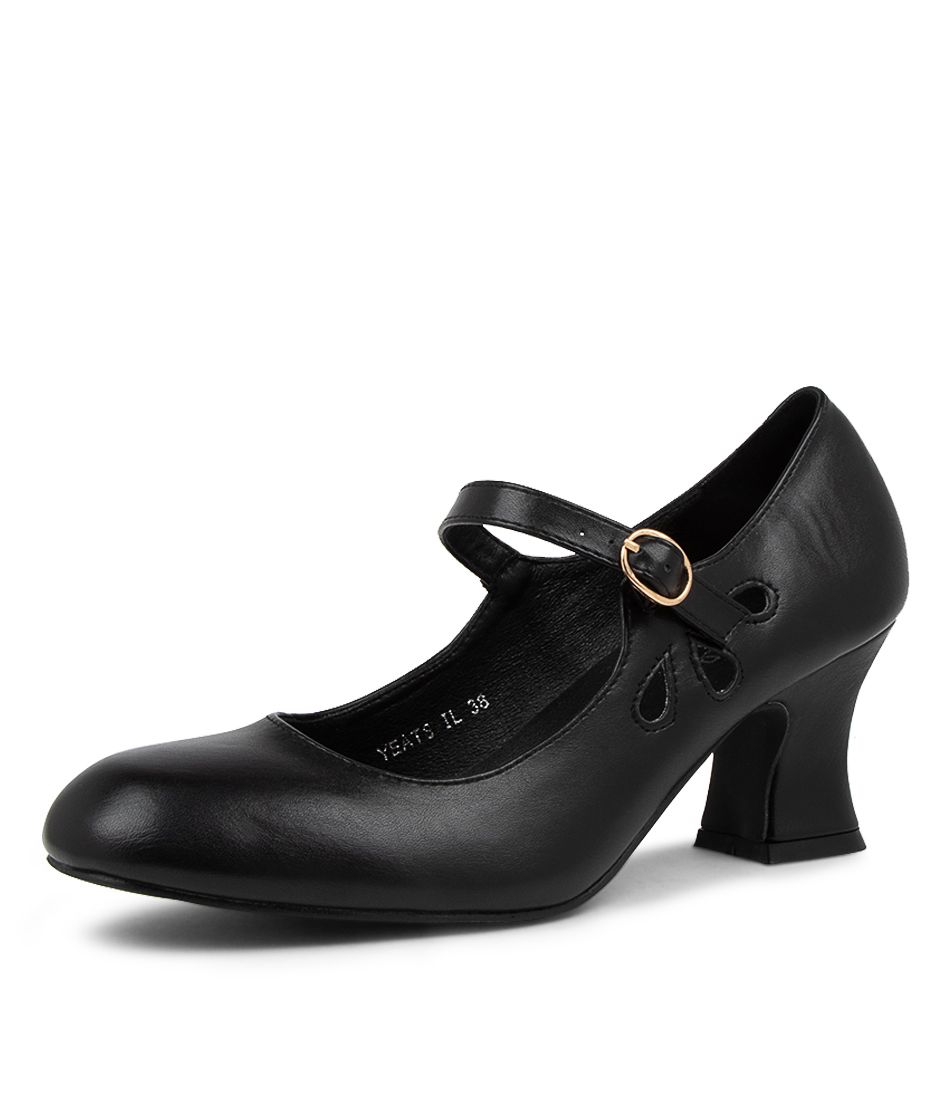 YEATS BLACK SMOOTH HEELS