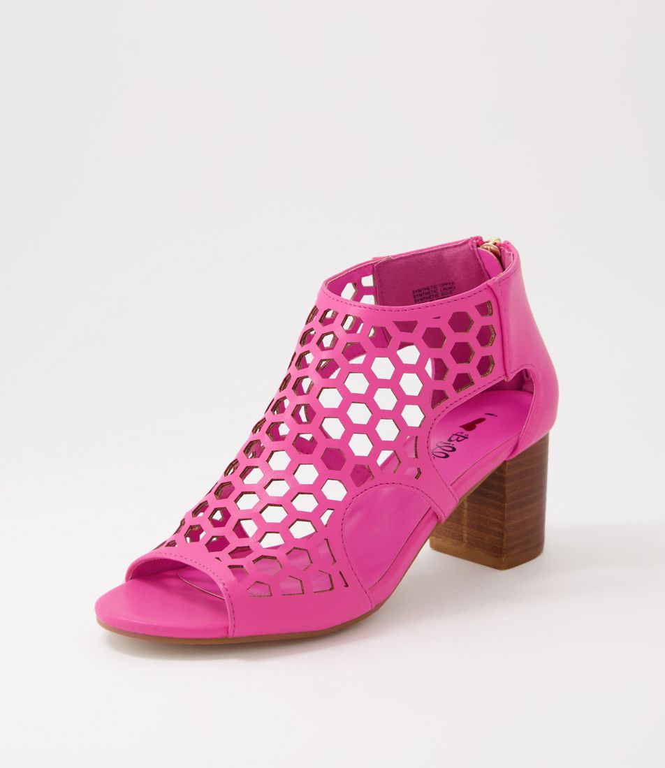 Bettee Fuchsia Sandals