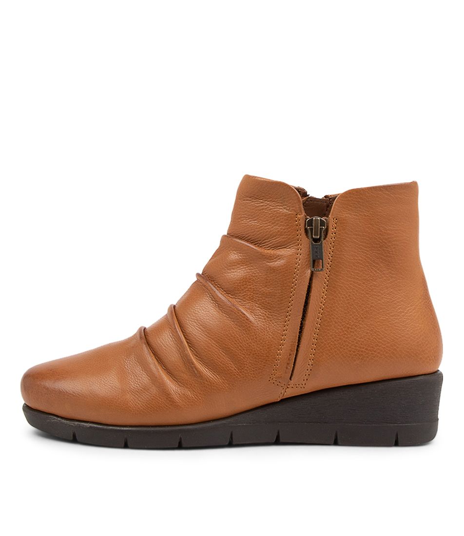 Maxie New Tan Leather Ankle Boots