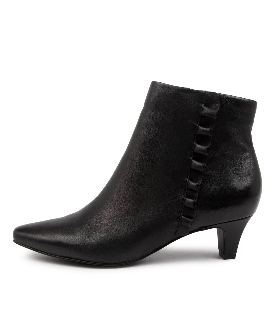 LISMORE BLACK LEATHER