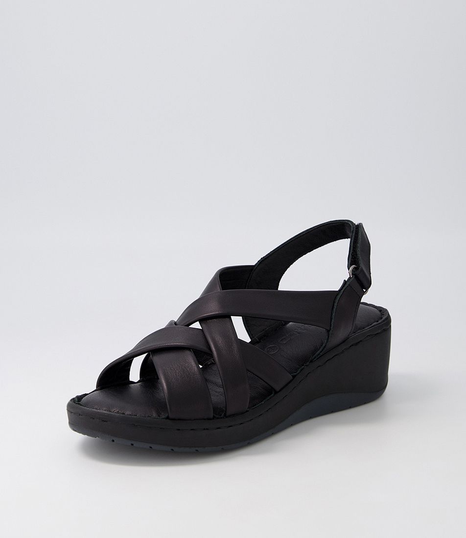 Jitare Black Leather Sandals