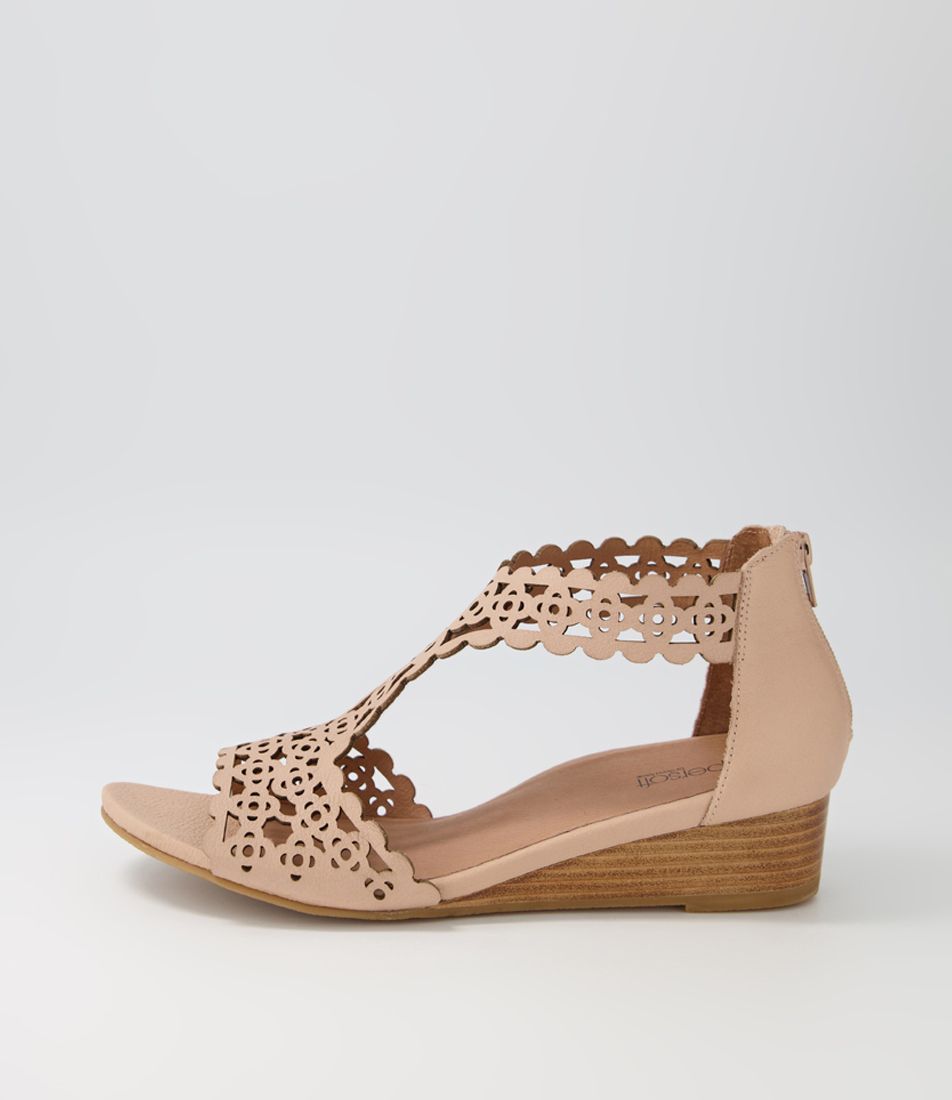 Game Dark Nude Leather Sandals
