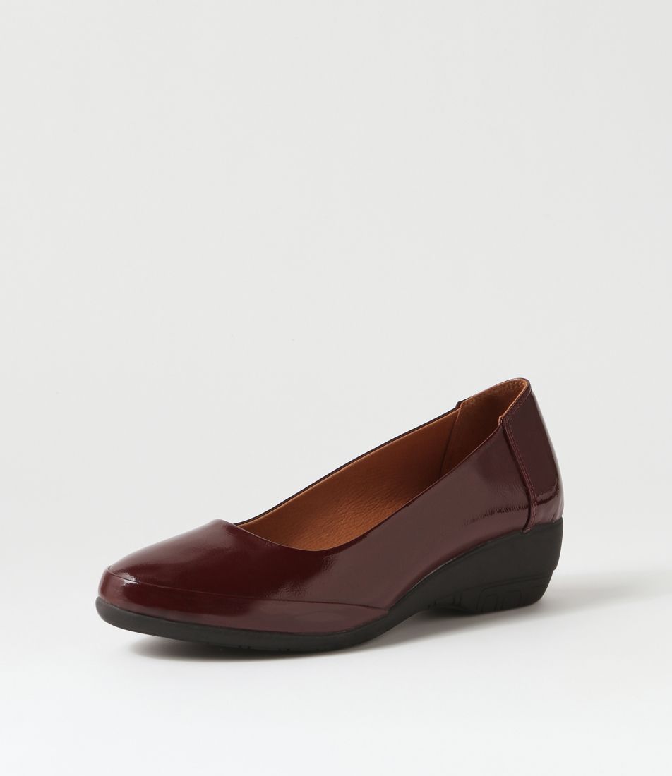 Geanize Burgundy Patent Leather Wedges