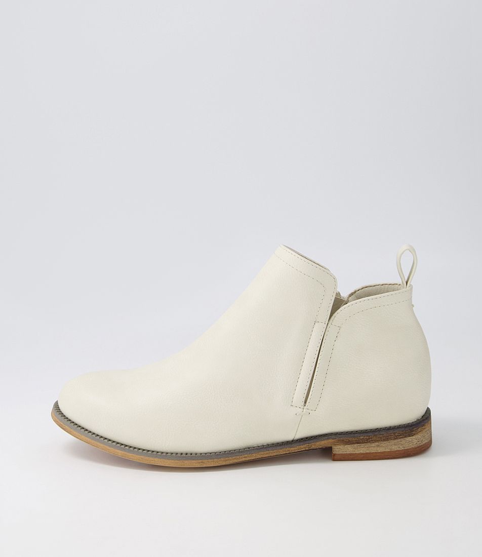 Fanda Vanilla Ankle Boots