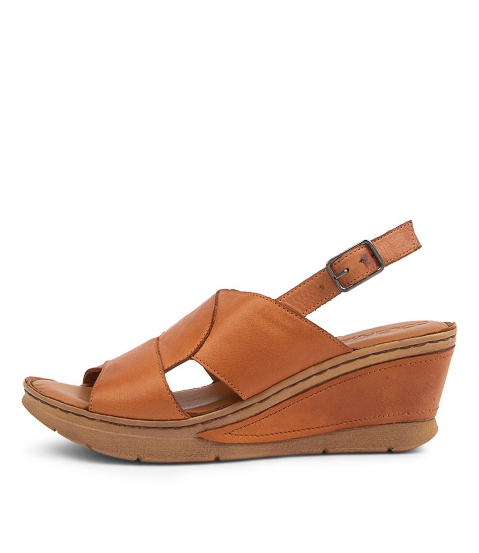 Bravio Tan Leather Sandals
