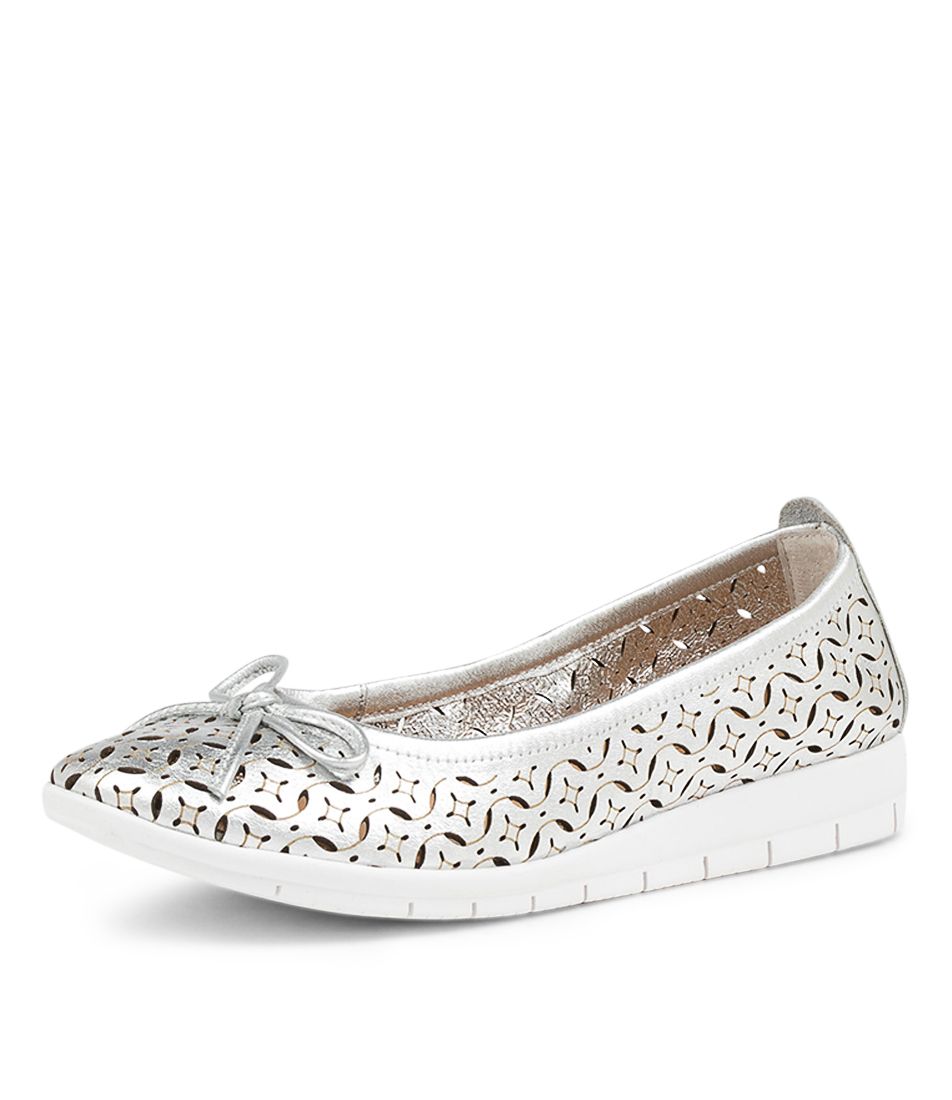 FONDAS SILVER LEATHER