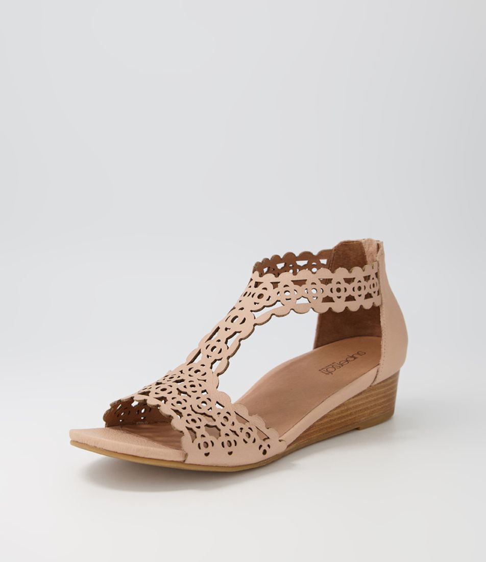Game Dark Nude Leather Sandals