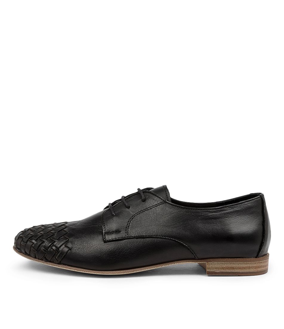 RISLARN BLACK LEATHER