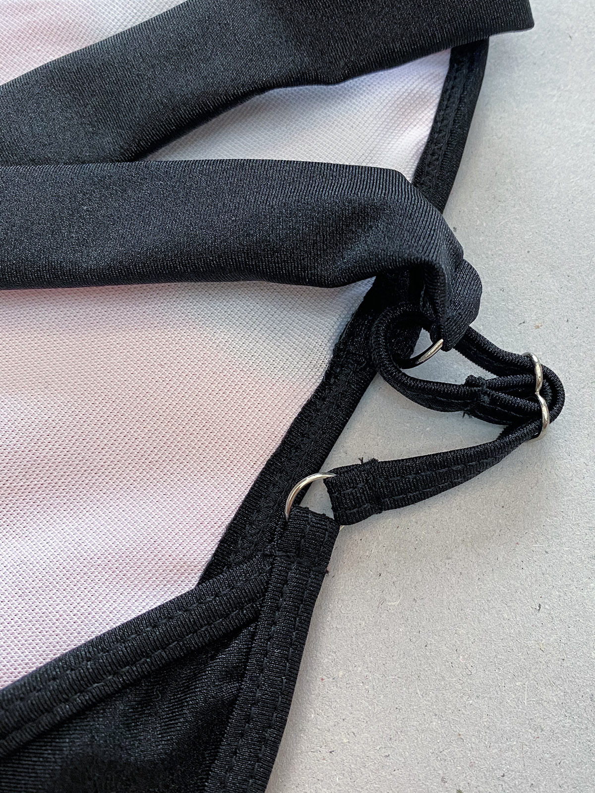 Sexy Colorblock Back Cross Straps One-Piece Women's Swimsuit