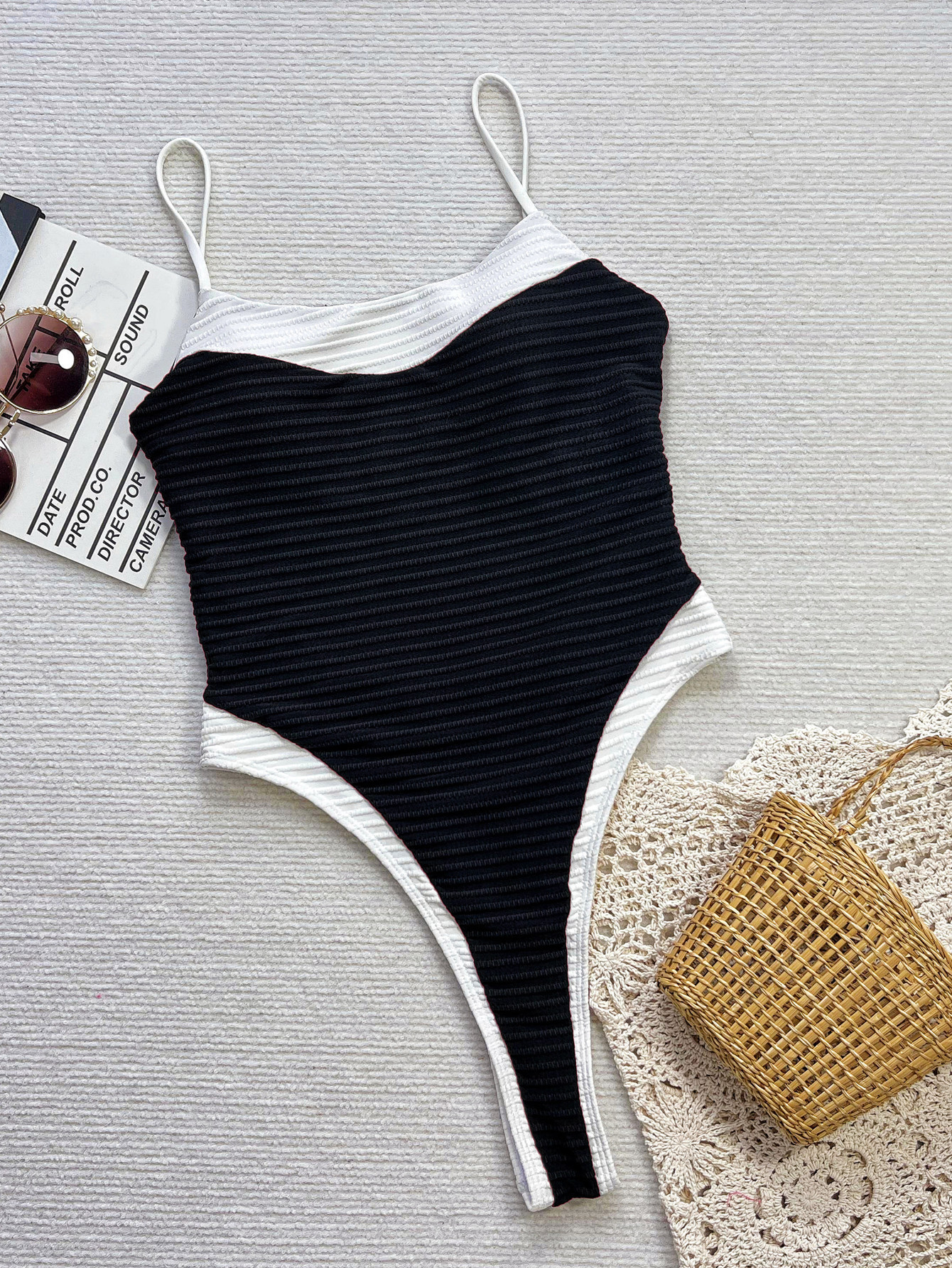 Women contrast color Halter Neck one-piece swimwear