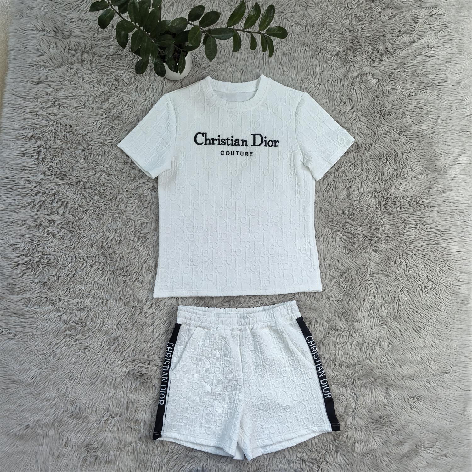 Women Embroidered short-sleeved top and shorts jacquard two-piece set