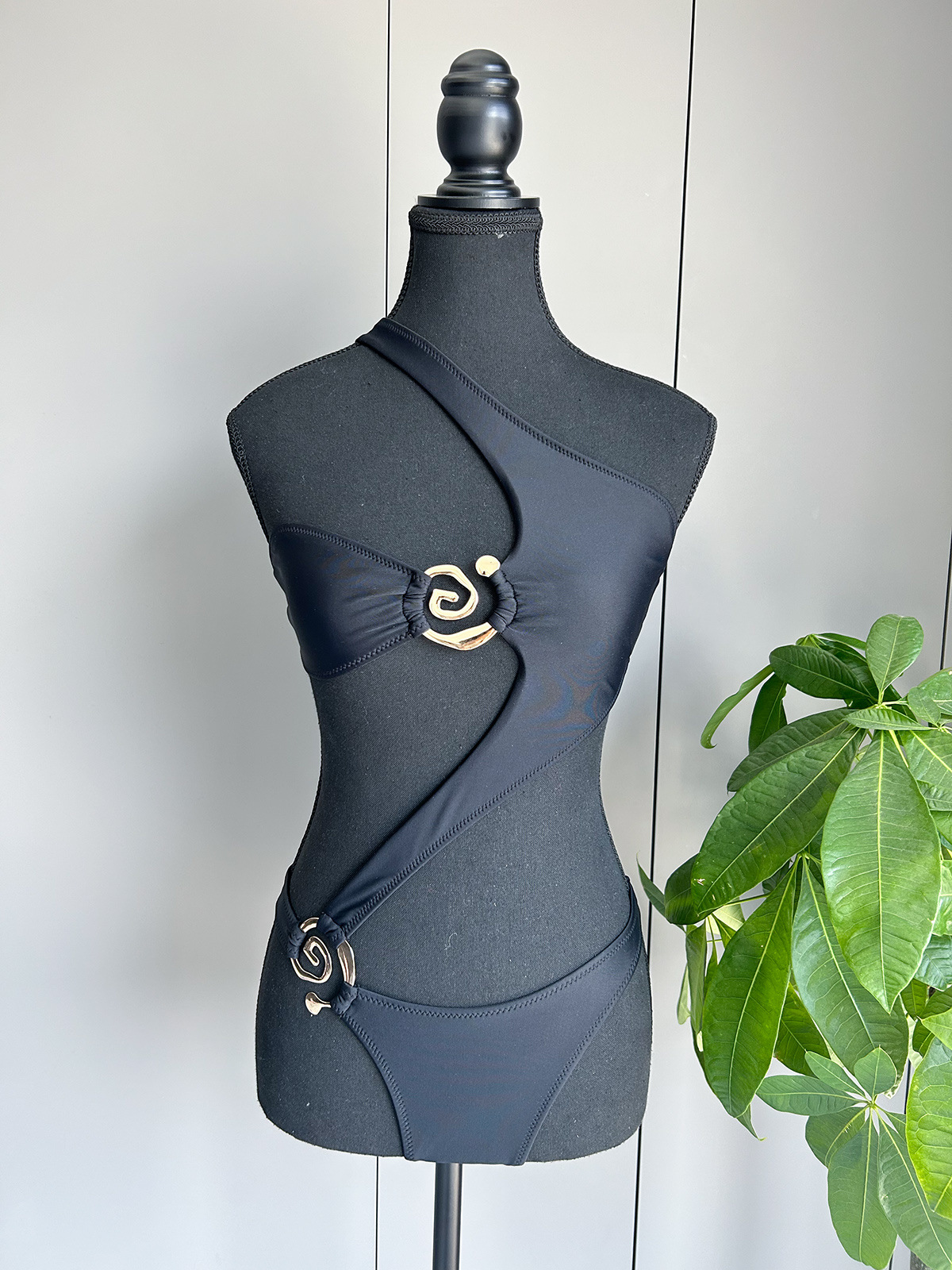 Women's Sexy Solid Color Slash Shoulder One-Piece Swimsuit