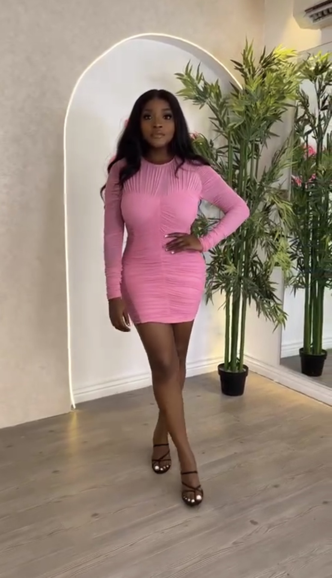Women Solid Round Neck Long Sleeve Pleated Sexy Bodycon Dress