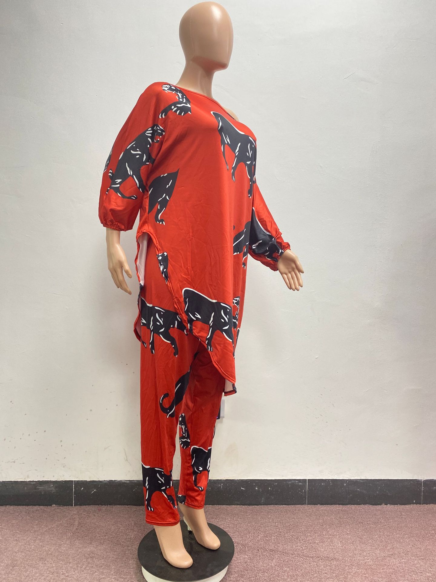 Plus Size Women Printed Slash Shoulder Top and Pants Two-piece Set