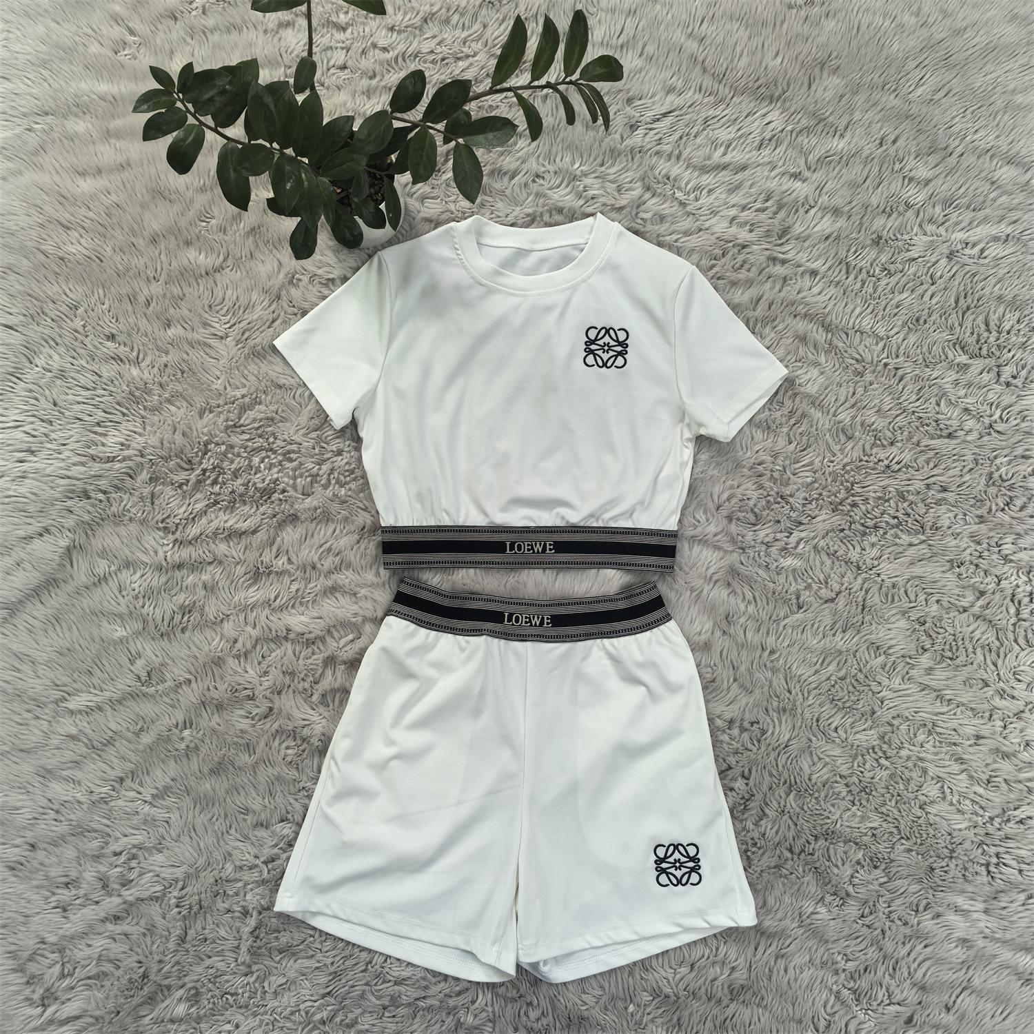Women summer casual crop sports short-sleeved top and shorts two-piece set