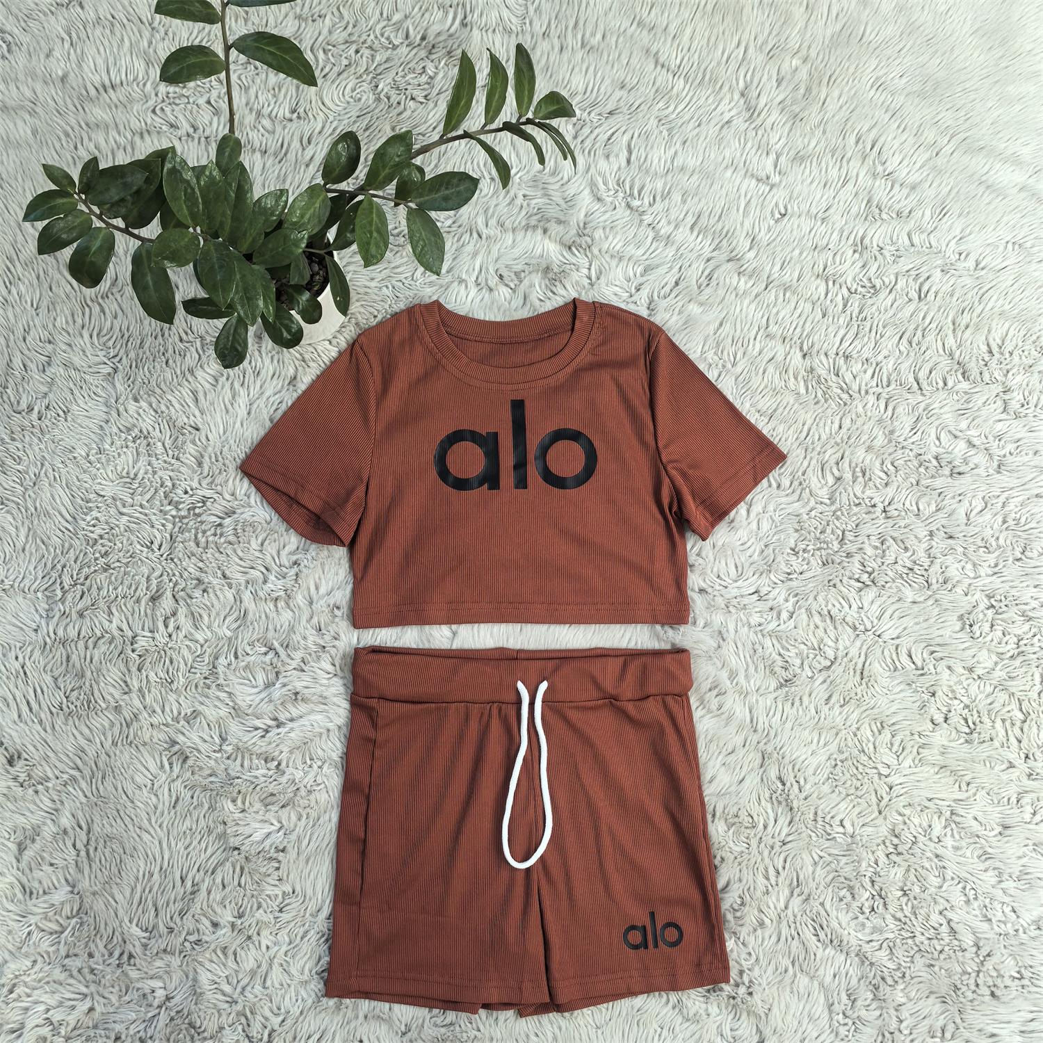 Women summer Stretch Round Neck short-sleeved top and shorts two-piece set