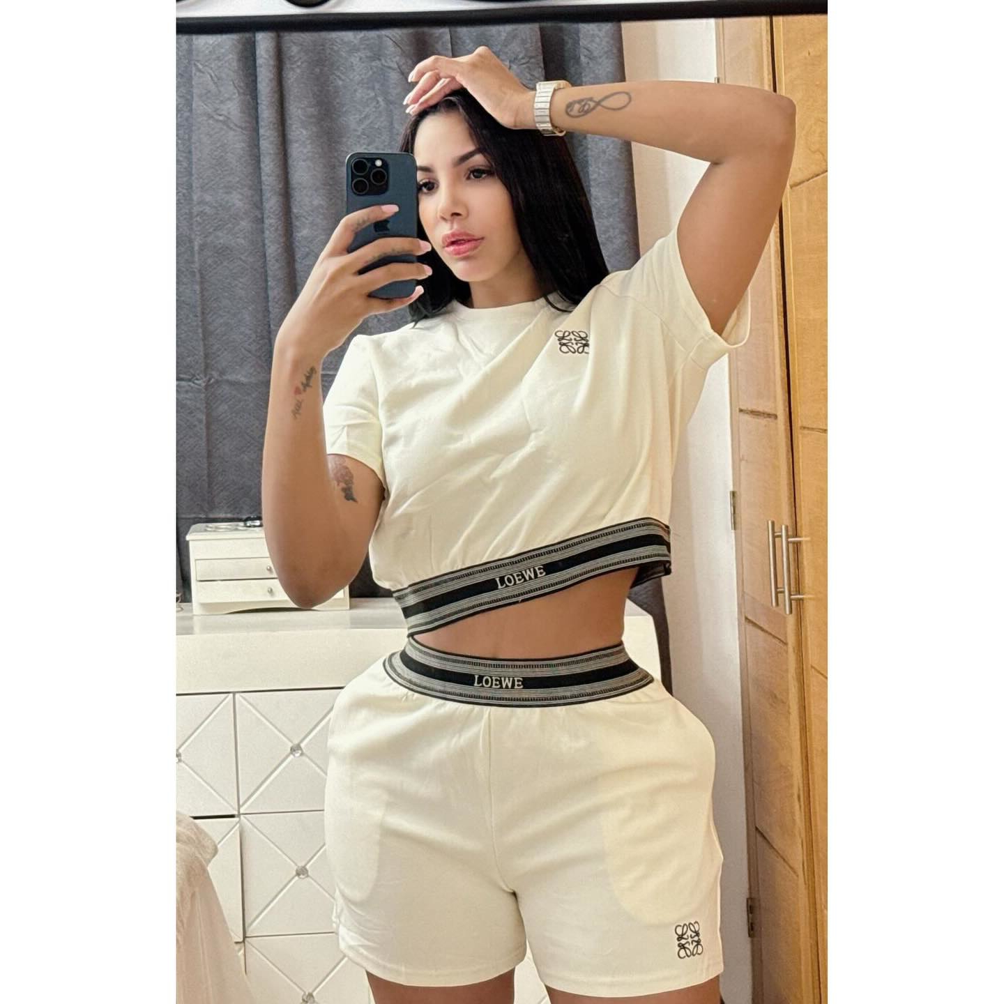 Women summer casual crop sports short-sleeved top and shorts two-piece set