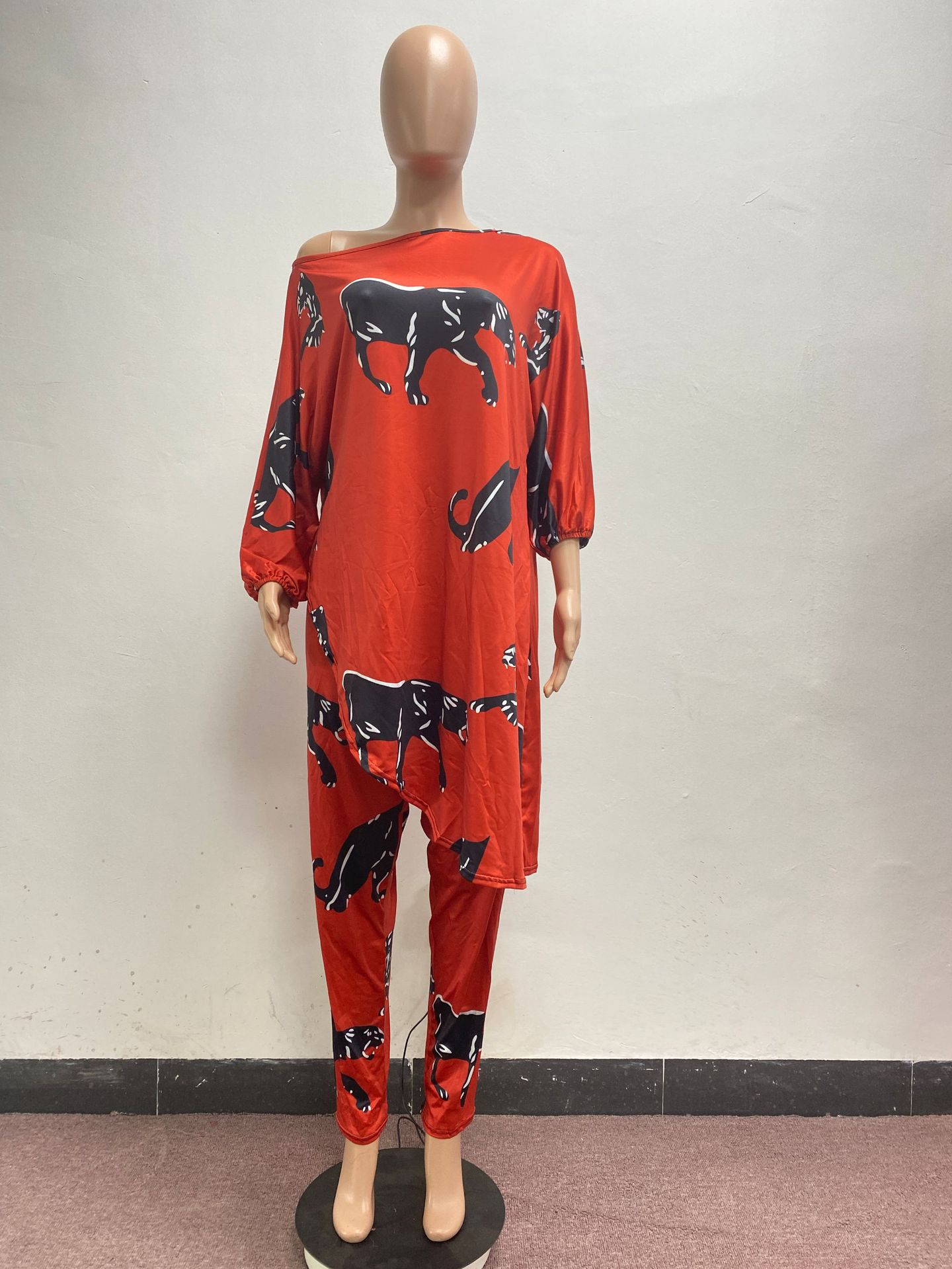 Plus Size Women Printed Slash Shoulder Top and Pants Two-piece Set