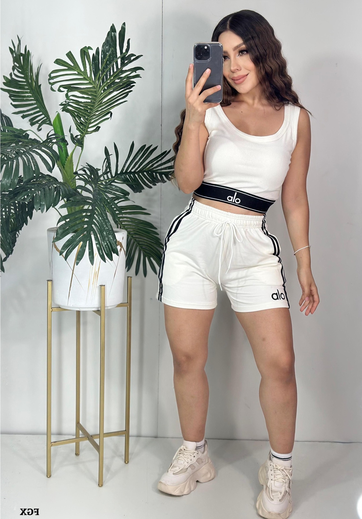 Women summer Solid embroidery Round Neck Sleeveless Vest Shorts Two-Piece Set