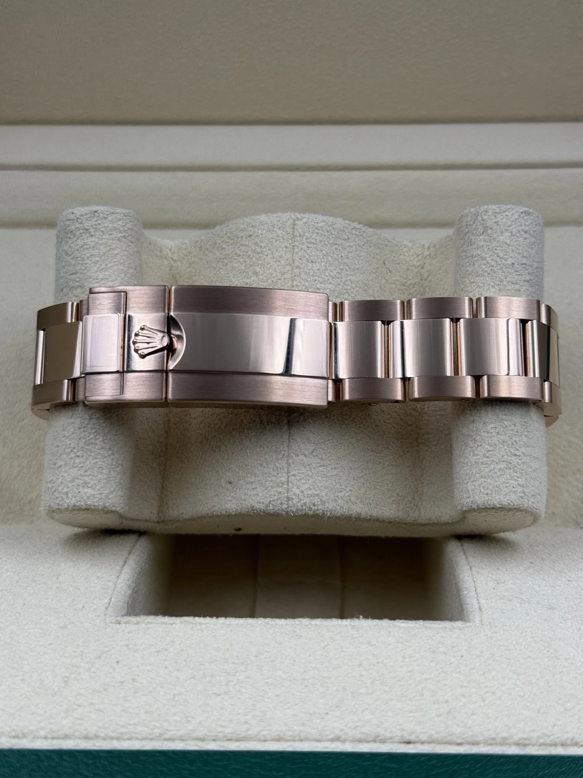 Rolex Daytona M126505-0002 Super Clone �C Everose Gold 40mm Black Dial Swiss Replica