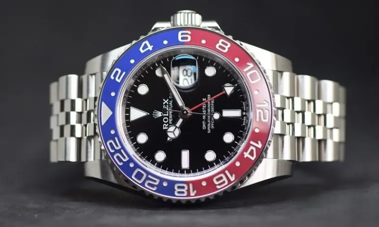 Classic Pepsi Cola Bezel: The Secret of the Two-tone Bezel of the Rolex GMT-Master II (Part 2)
