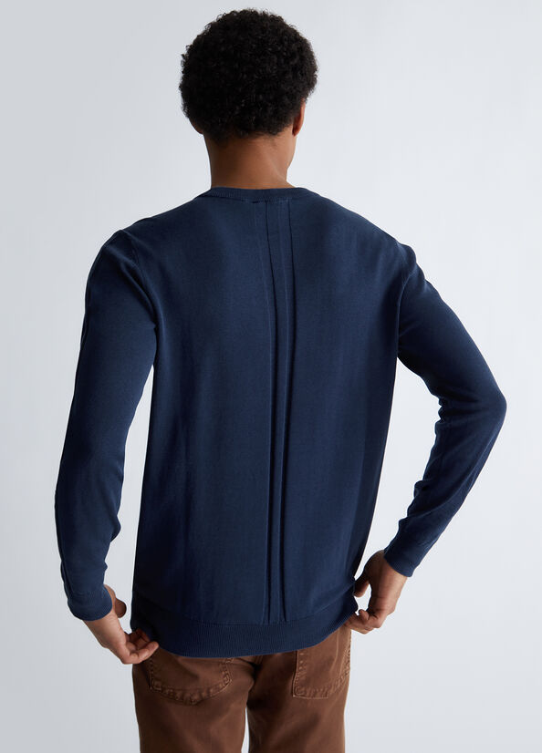 Pullover uomo con dettaglio destroyed