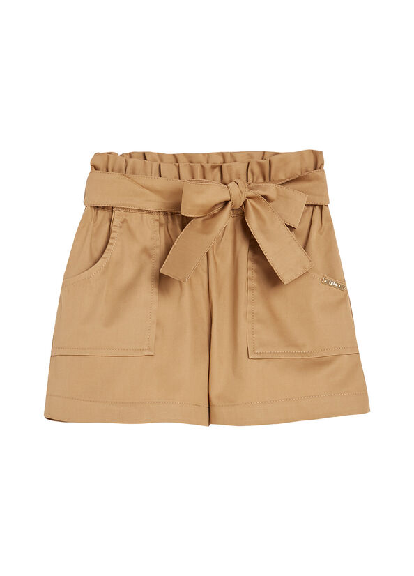 Short con cintura
