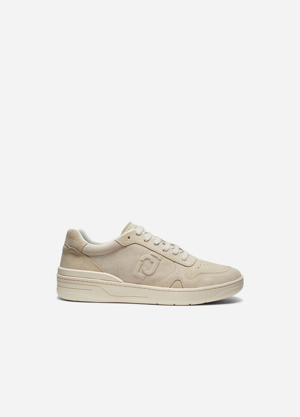 Sneakers in suede