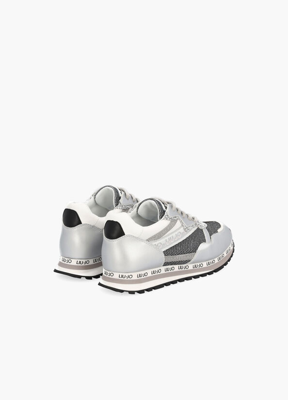 Sneakers in mesh