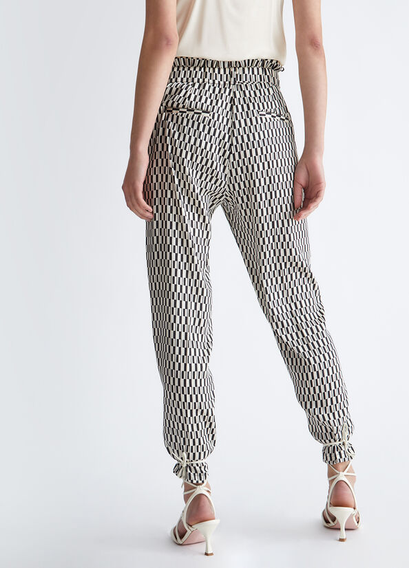 Pantaloni ecosostenibili