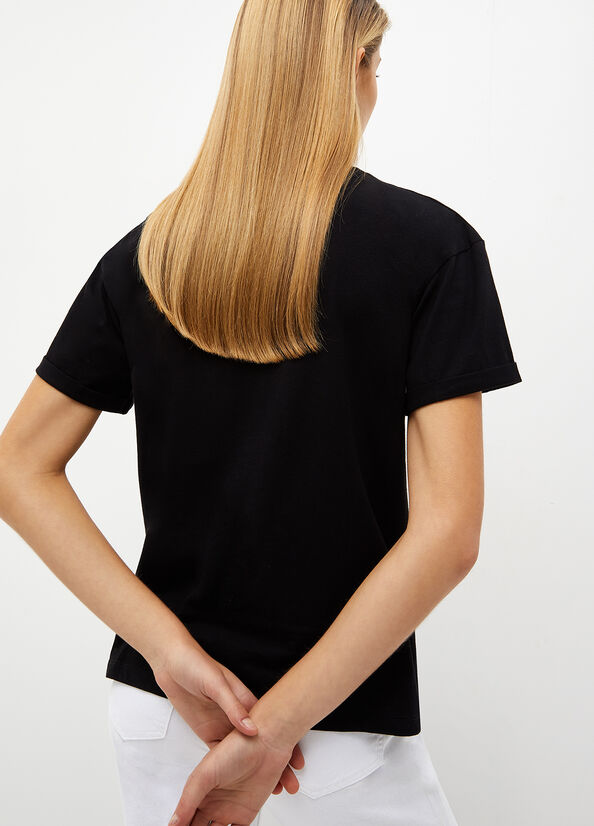 T-shirt con ricamo