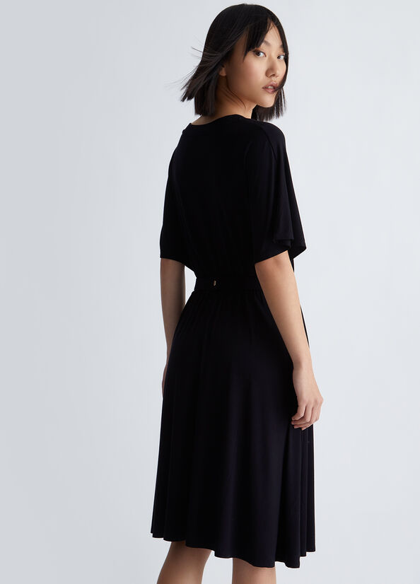 Vestito con cintura