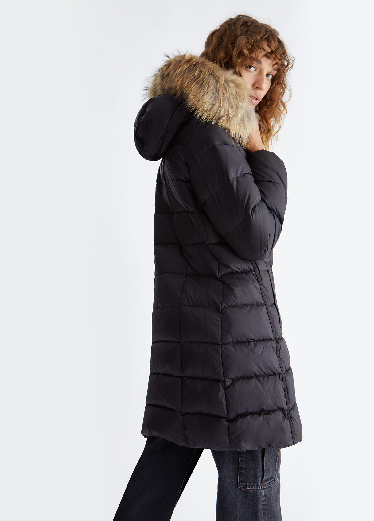 Padded jacket with belt