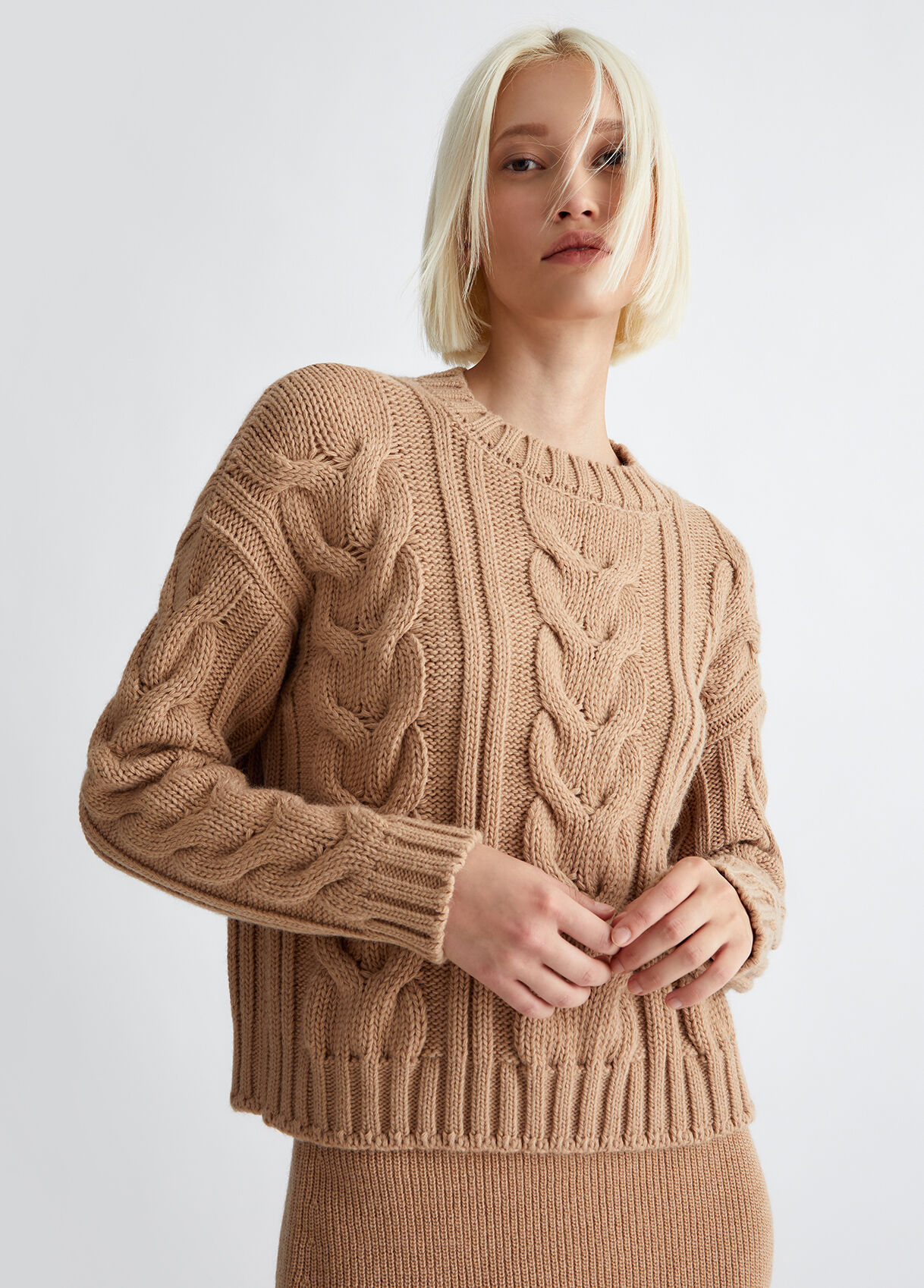 Wool pullover