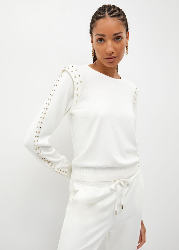 Maglia ecosostenibile con borchie