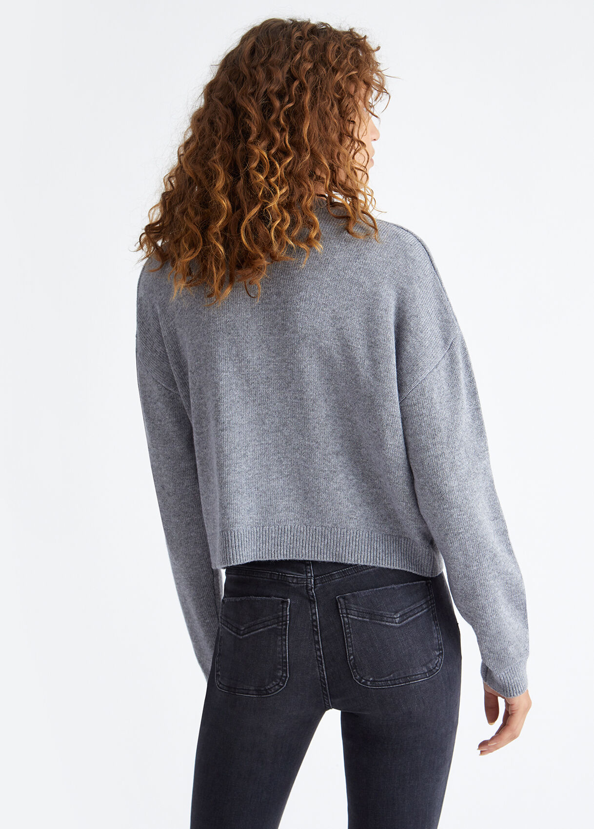 Eco-friendly sweater with sequins