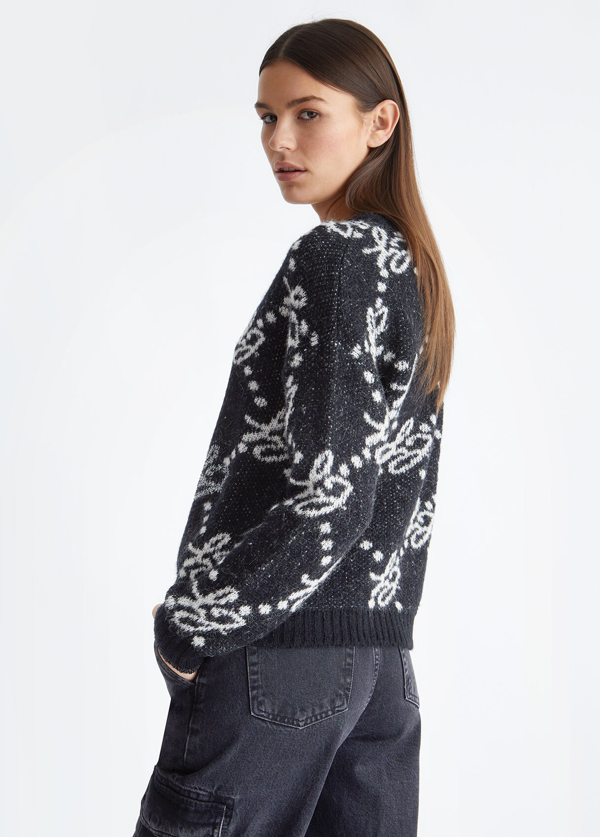 Jacquard jumper with logo